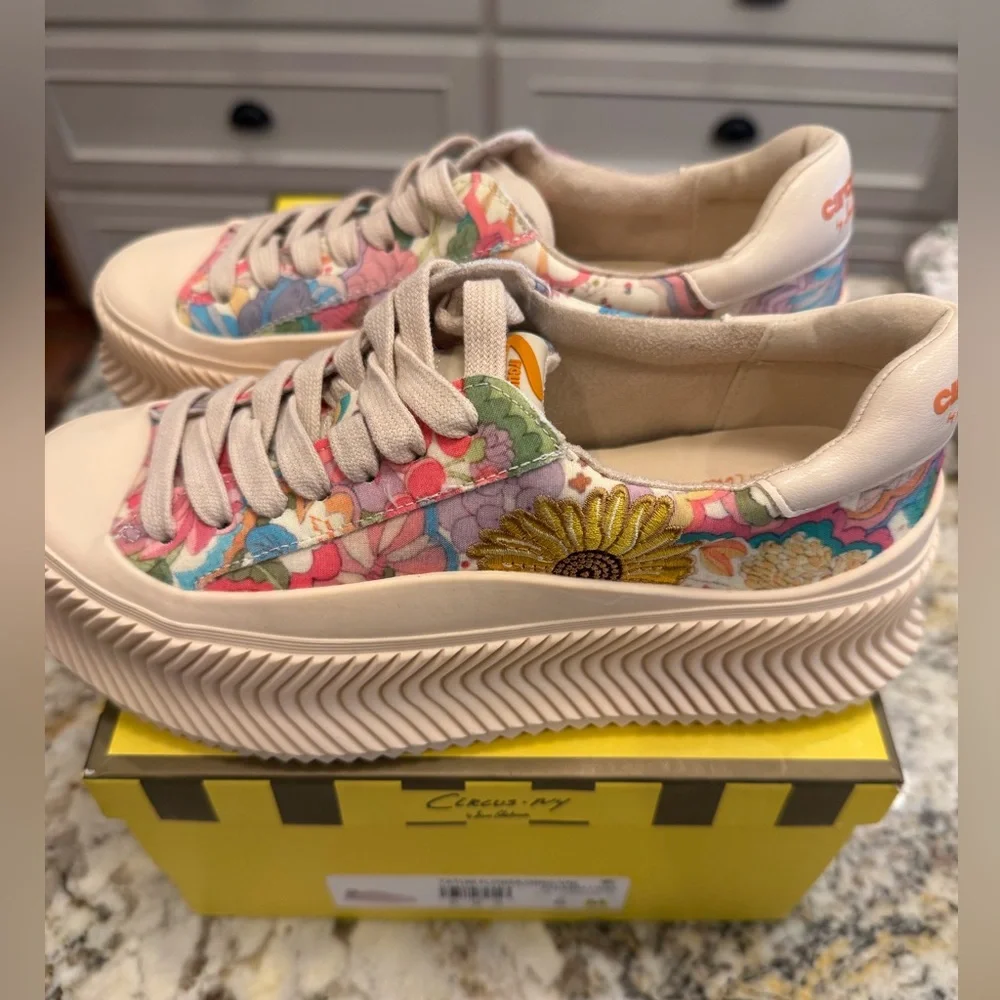 Sam Edelman vibrant floral